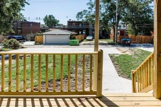 Modern 3BR3BA Home near Forest Park - 4