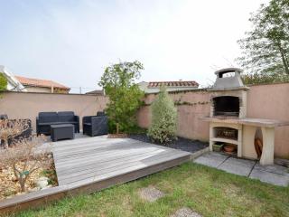 Belle Villa Moderne 3 Chambres - Proche Mer - Jardin et Parking - FR-1-705-30 - 5