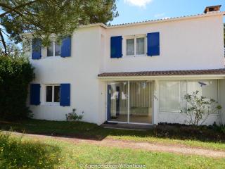 Belle villa 4 pièces, 7 pers., proche mer et commerces, La Palmyre, avec patio, jardin, animaux admis - FR-1-705-68 - 0
