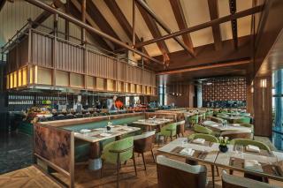 HUALUXE Hotels and Resorts Chongqing Wushan by IHG - 8