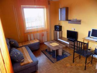 Comfortable Zre e Apartment - One Bedroom Apartment - 9