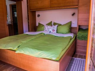 Riverside Pines Luce Apartments with Balcony - One Bedroom Apartment with Balcony - 3