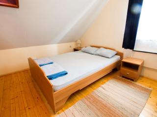 Rustic Charm Cottage Country House with Sauna - Five Bedroom Holiday Home with Sauna - 2