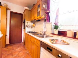 Rustic Charm Cottage Country House with Sauna - Five Bedroom Holiday Home with Sauna - 5