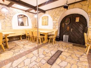 Rustic Charm Cottage Country House with Sauna - Five Bedroom Holiday Home with Sauna - 8