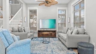 Sandy Smiles by AvantStay Seagrove Walk to Beach Pool - 8