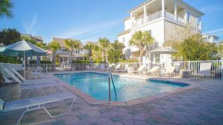 Sandy Smiles by AvantStay Seagrove Walk to Beach Pool - 7