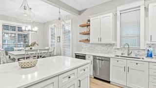 Sandy Smiles by AvantStay Seagrove Walk to Beach Pool - 2