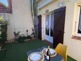 Pavillon à 10 min de la mer, résidence sécurisée, terrasse privée, 2 chambres, proche commodités - FR-1-732-58 - 0