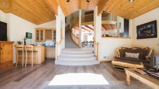 Sparrow by AvantStay Modern Mountain Retreat w Hot Tub Pool Table Games - 3