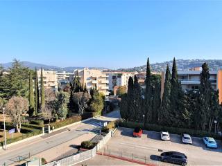 Studio Centre Sainte-Maxime avec Parking – 2 Pers, Proche Mer, Loggia Équipée - FR-1-780-37 - 3
