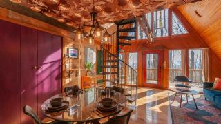Honeycomb Hideaway by AvantStay Rustic Retreat - 9