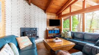 Goss Lake Getaway by AvantStay Lakefront Escape - 4