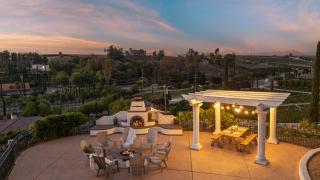 Via del Sur by AvantStay Private Spanish Villa w Views Walk to Wineries - 2