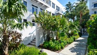 Trumans Hideaway by AvantStay Great Location w Patio Outdoor Dining BBQ Shared Pool Week Long Stays - 5
