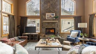 Highline by AvantStay Breathtaking Mountain Home w Hot Tub Views - 3