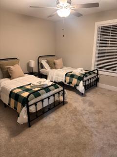 Evon's House-Crashpad Just the essentials - 1