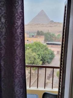 Berlin-pyramids show - 3