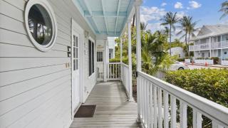 Key West Charming by AvantStay Communal Pool Gated Community Near Fort Zachary Taylor Park Week Long Stays - 7