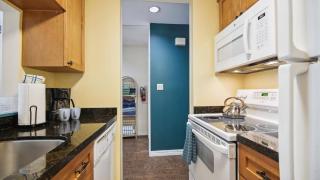 Key West Charming by AvantStay Communal Pool Gated Community Near Fort Zachary Taylor Park Week Long Stays - 3