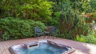 Rhythm Waters by AvantStay Garden Paradise Pond - 9