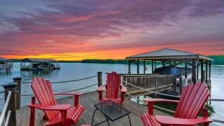 Boathouse Cove by AvantStay Pool Swim Dock Hot Tub - 8