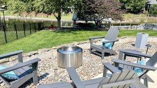 Sip Sip Away by AvantStay Pool Hot Tub - 9
