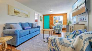 Rock the Boat by AvantStay 5 Blocks to Beach - 1