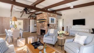 Sandpiper by AvantStay Gorgeous Beachside Home w Spacious Yard Chic Design - 3
