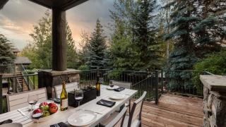 Conifer by AvantStay Secluded Cabin Amongst the Trees w Hot Tub - 8