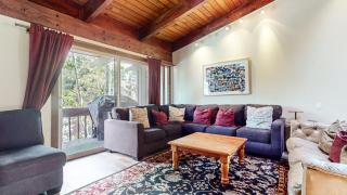 Mammoth Estates Condo - Near Village at Mammoth & Pet Friendly - 6