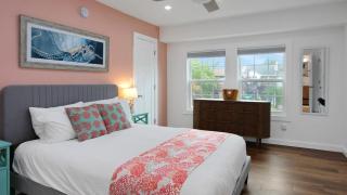 Shem Creek Retreat by AvantStay 10 Mins to Downtown Charleston Yard Patio - 5