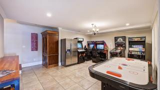 Family Lake House Retreat by AvantStay Sleeps 28 - 6