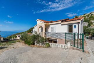 Apartments with parking space Makarska - 24464 - 0