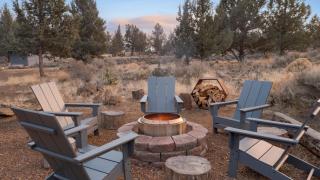 The Gem Estate by AvantStay Modern Farmhouse w Lavender Fields Hot Tub - 1