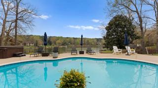 Sleeps 22 Lakefront w Private Dock Pool 2 Houses Lake Living by AvantStay - 7