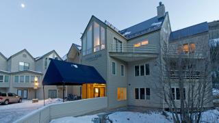 Viking Lodge 103 by AvantStay Stunning Condo Near Ski Lift - 1