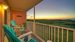 Oceanfront Condo w Private Balcony Pool Tennis Bubbly Blew by AvantStay - 0