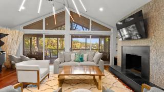 Modern Masterpiece by AvantStay Waterfront Private Dock - 8