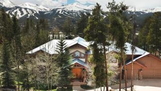 Cherry Ridge by AvantStay Incredible Mountain Mansion w Game Room Hot Tub Views - 8