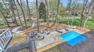 Porch Paradise by AvantStay New Pool Firepit - 4