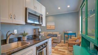 2 Pools Beach Boardwalk Access Studio Sleeps 5 Beach Bungalow by AvantStay - 2