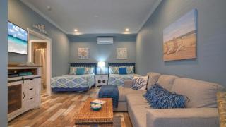2 Pools Beach Boardwalk Access Studio Sleeps 5 Beach Bungalow by AvantStay - 3