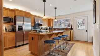 Legacy House by AvantStay Beautiful 4BDR Home in Great Location w Hot Tub - 2