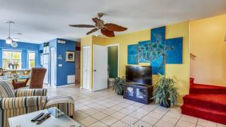 Duval Sea Turtle by AvantStay Great Location Close to Shops Shared Pool - 1