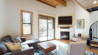 Sockeye by AvantStay Modern 2 BR Condo w Access to Northstar Resort Community - 8