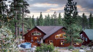 Bernard by AvantStay Luxurious Cabin in Big Bear w Hot Tub Pool Table - 9