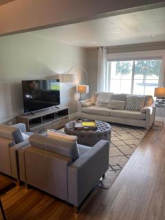 Modern Quiet 2 BR 2 Attached Baths Entire Home - 8