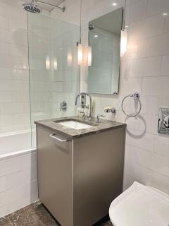 Apart Hotel ESENTAI LUX LIVING - 2