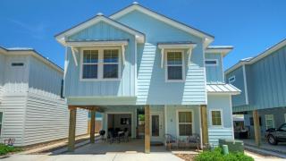 Luxury 4BDR Beach Retreat w Private Pool Walk to Dining Shops Shore Thang - 0